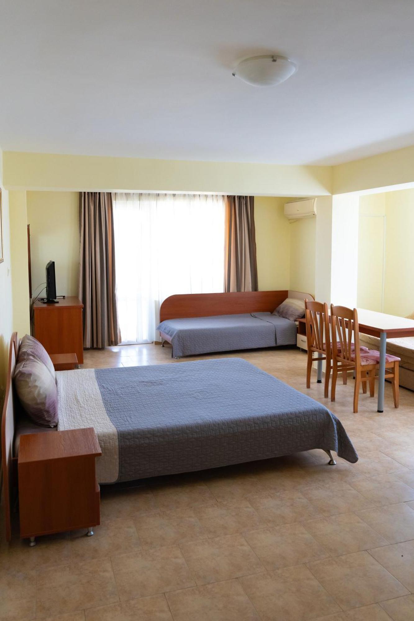Zlatna Ribka Hotel เชอร์โนโมเรทส์ ภายนอก รูปภาพ