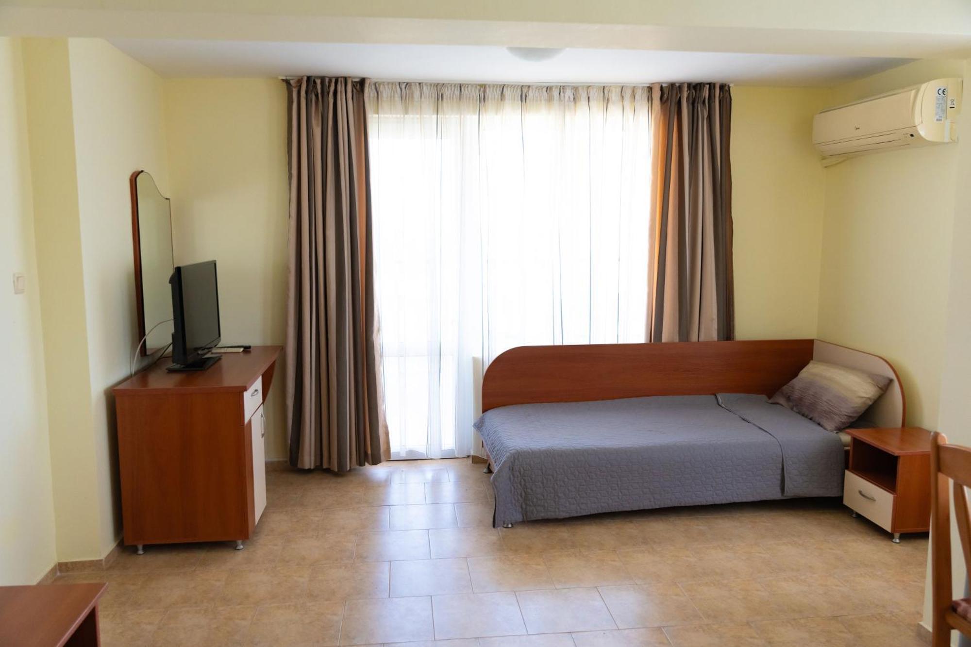 Zlatna Ribka Hotel เชอร์โนโมเรทส์ ภายนอก รูปภาพ