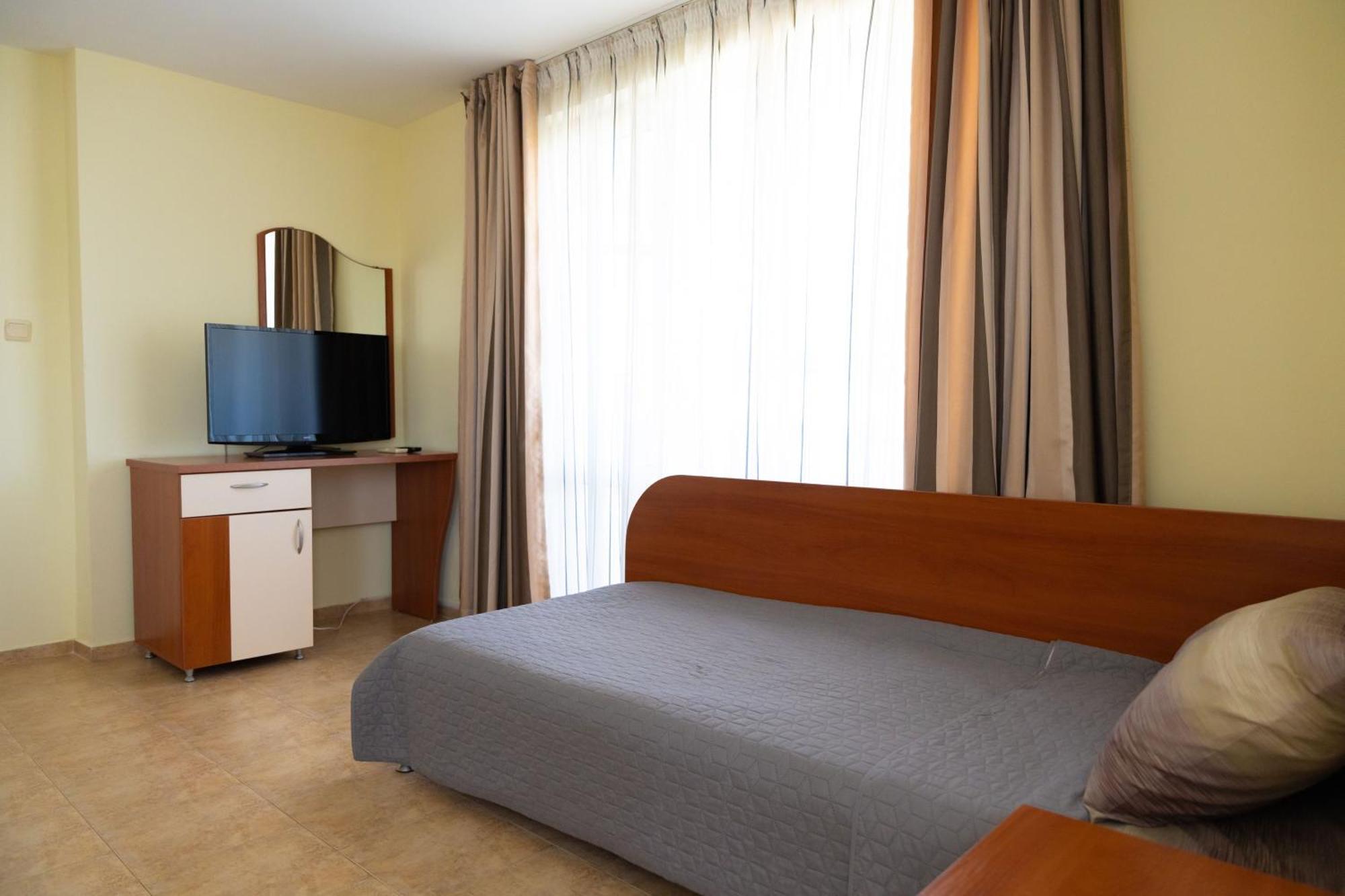 Zlatna Ribka Hotel เชอร์โนโมเรทส์ ภายนอก รูปภาพ
