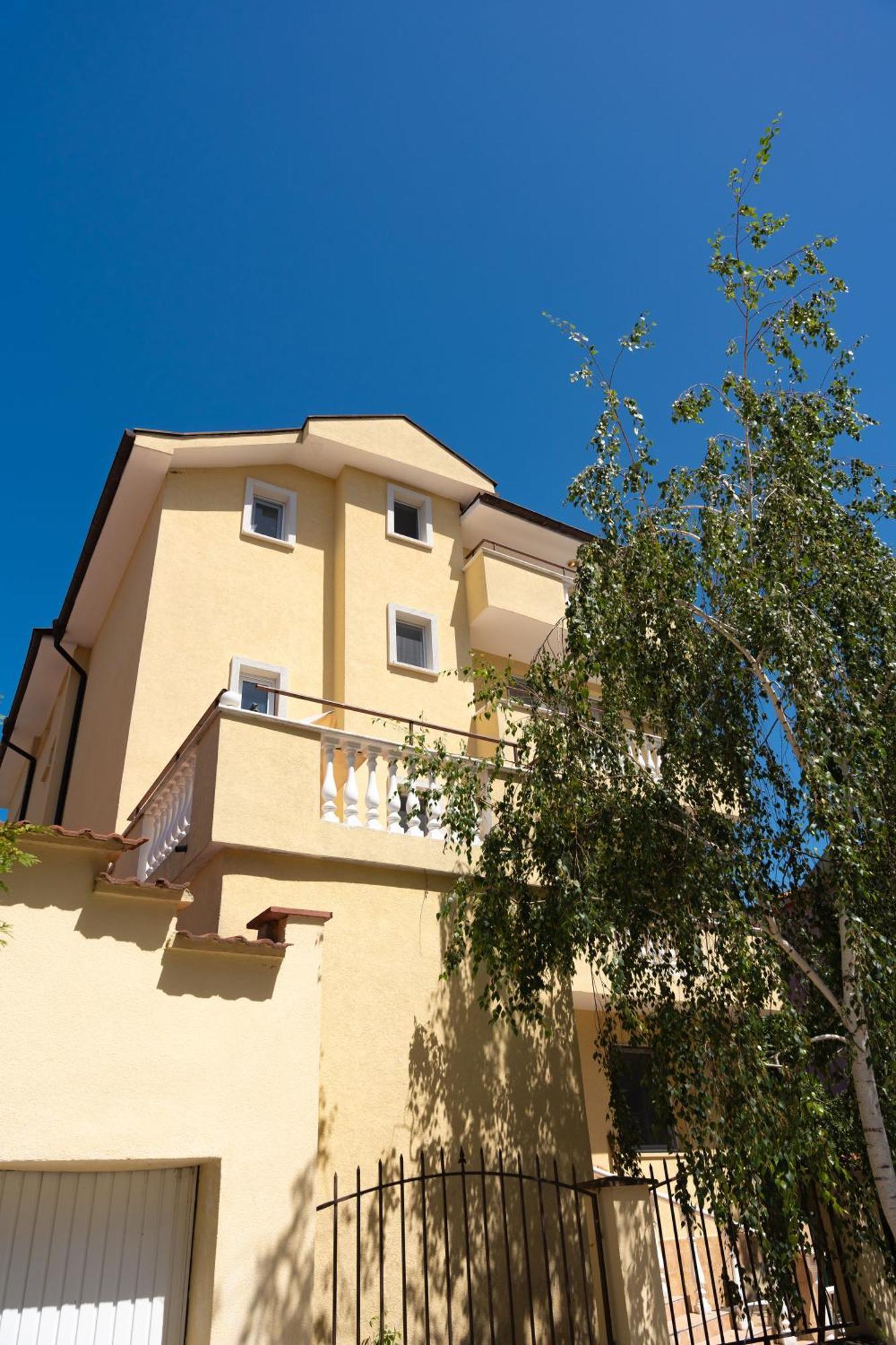 Zlatna Ribka Hotel เชอร์โนโมเรทส์ ภายนอก รูปภาพ