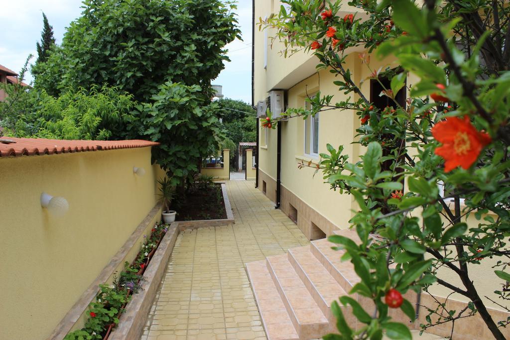 Zlatna Ribka Hotel เชอร์โนโมเรทส์ ภายนอก รูปภาพ
